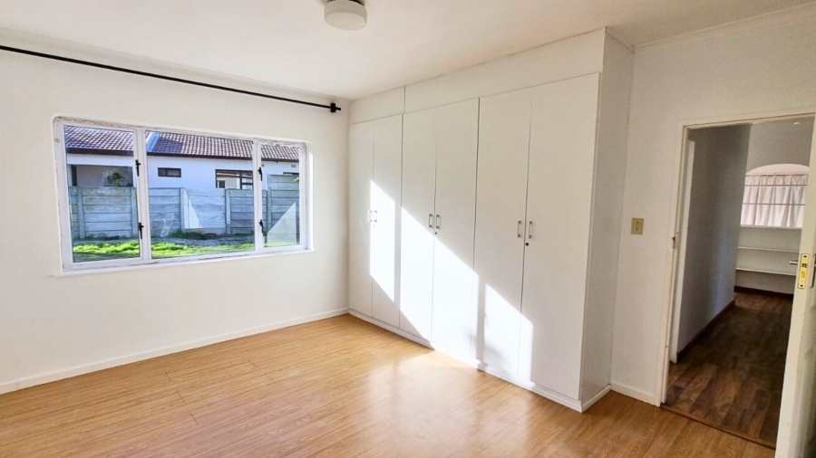 To Let 3 Bedroom Property for Rent in Table View Western Cape